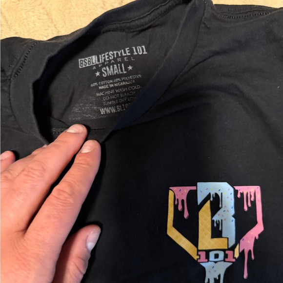 Pair of Lightly used Black and White Baseball Lifestyle 101 Graphic Tees - Picture 4 of 7
